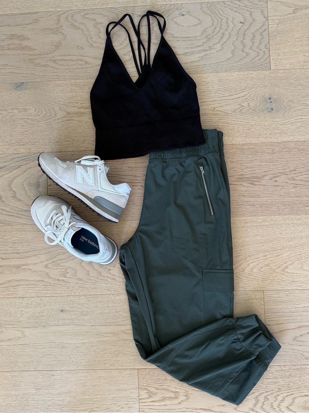 NWOT Petite Old Navy Active Cargo Joggers